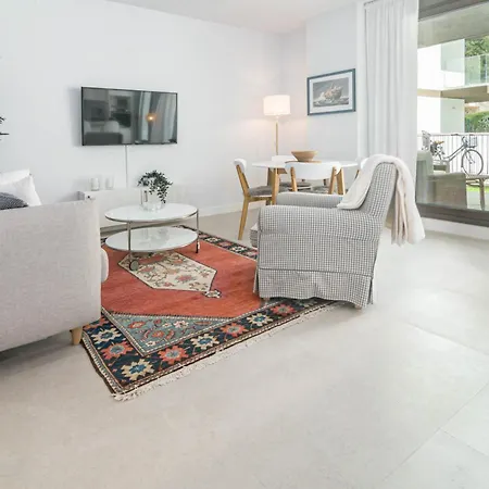 Lmea1a Modern And Well Connected 1 Bedroom Flat